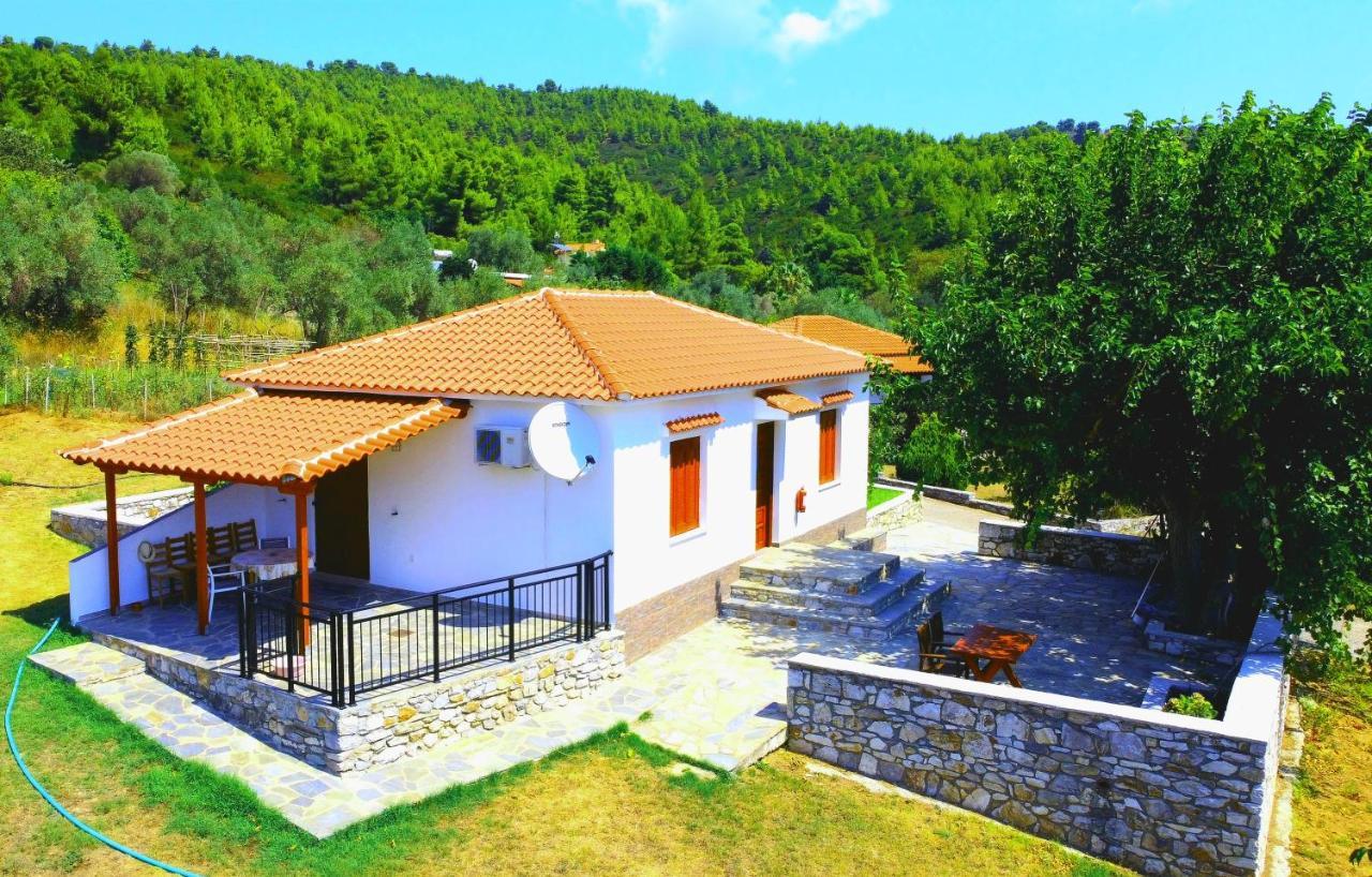 Panos Villa *