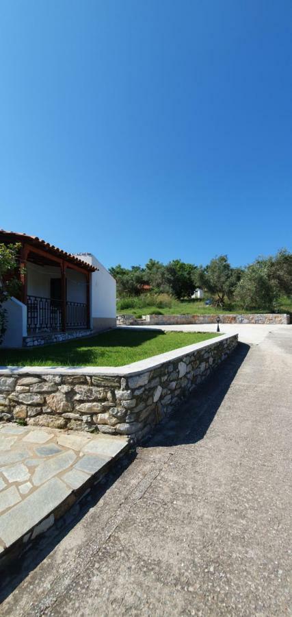Panos Villa *